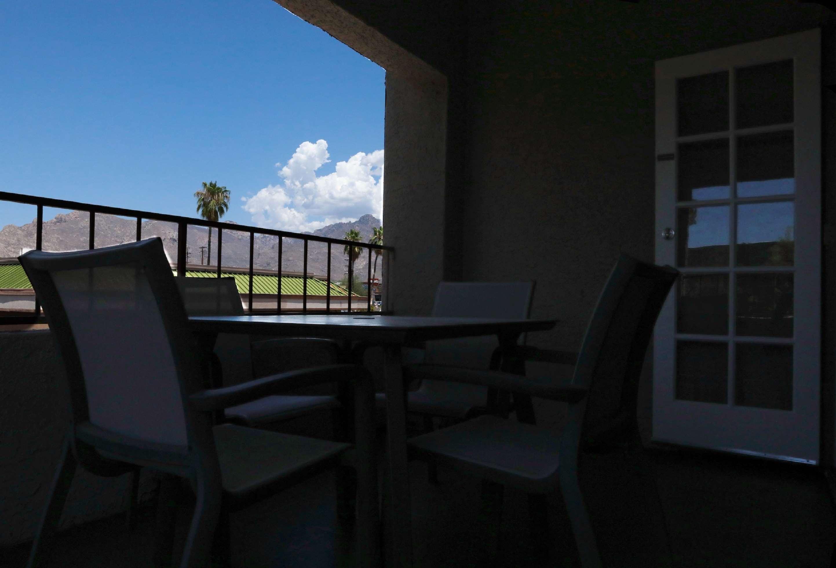 Best Western Innsuites Tucson Foothills Hotel & Suites Bagian luar foto