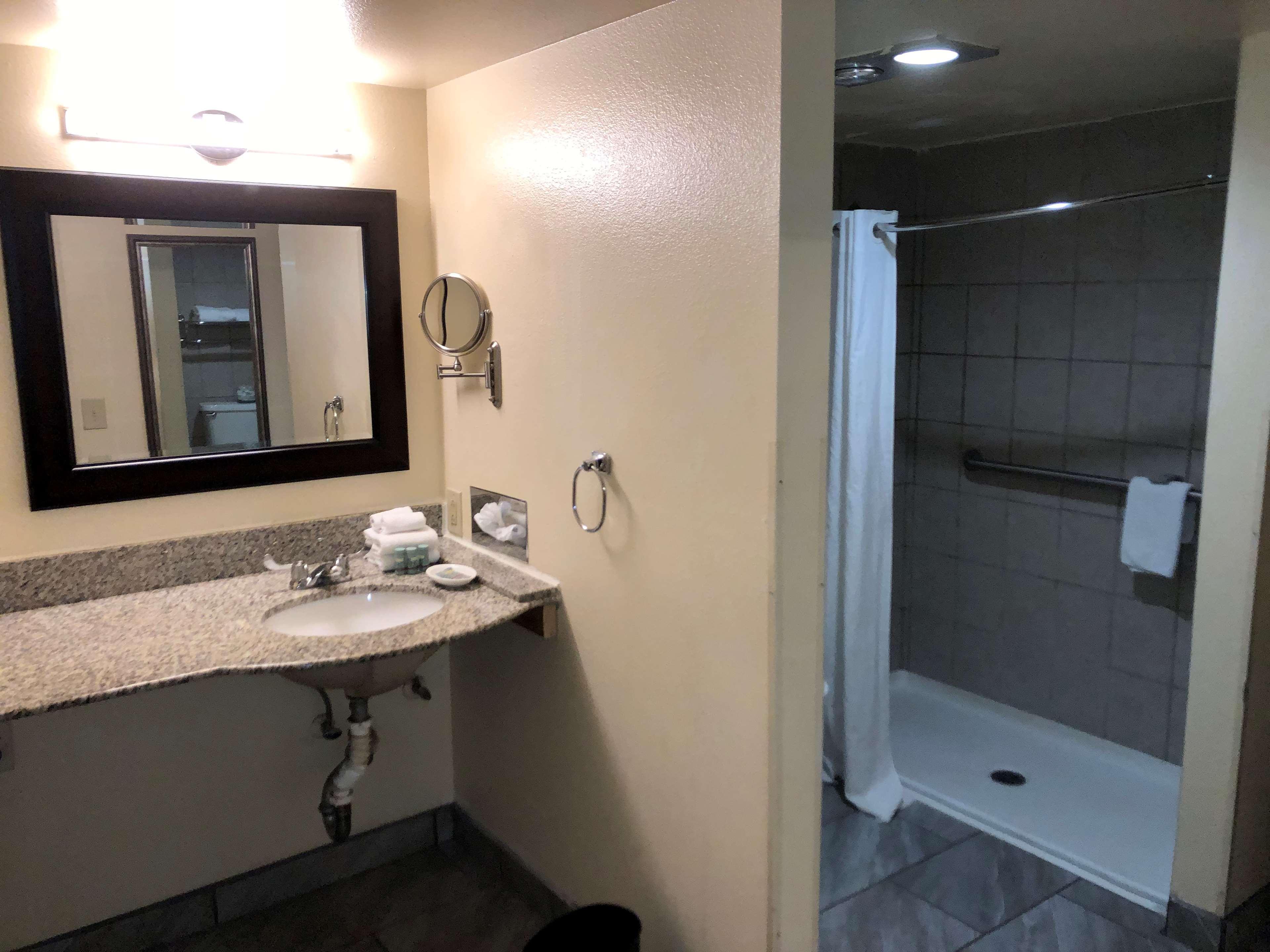 Best Western Innsuites Tucson Foothills Hotel & Suites Bagian luar foto