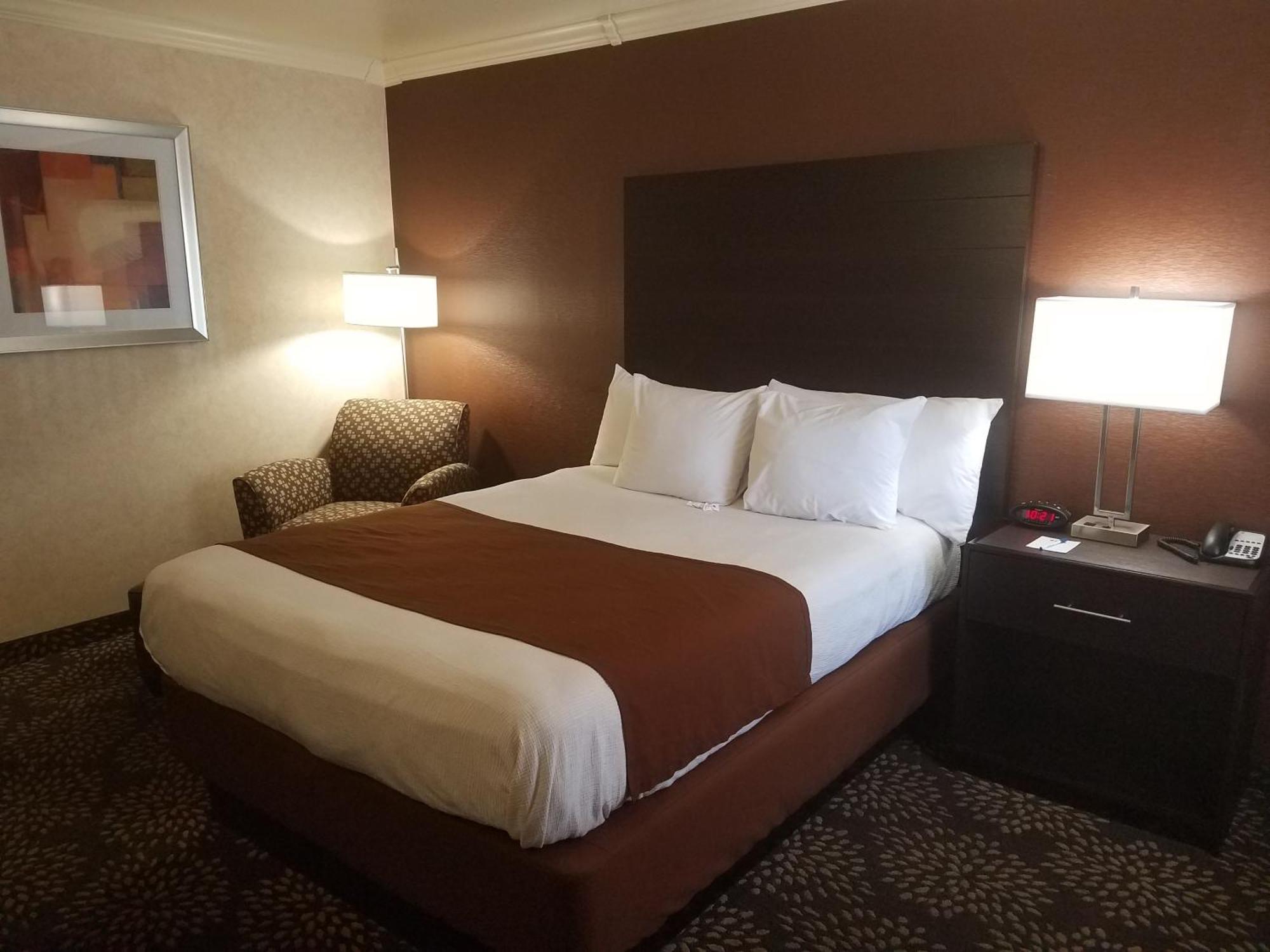 Best Western Innsuites Tucson Foothills Hotel & Suites Bagian luar foto